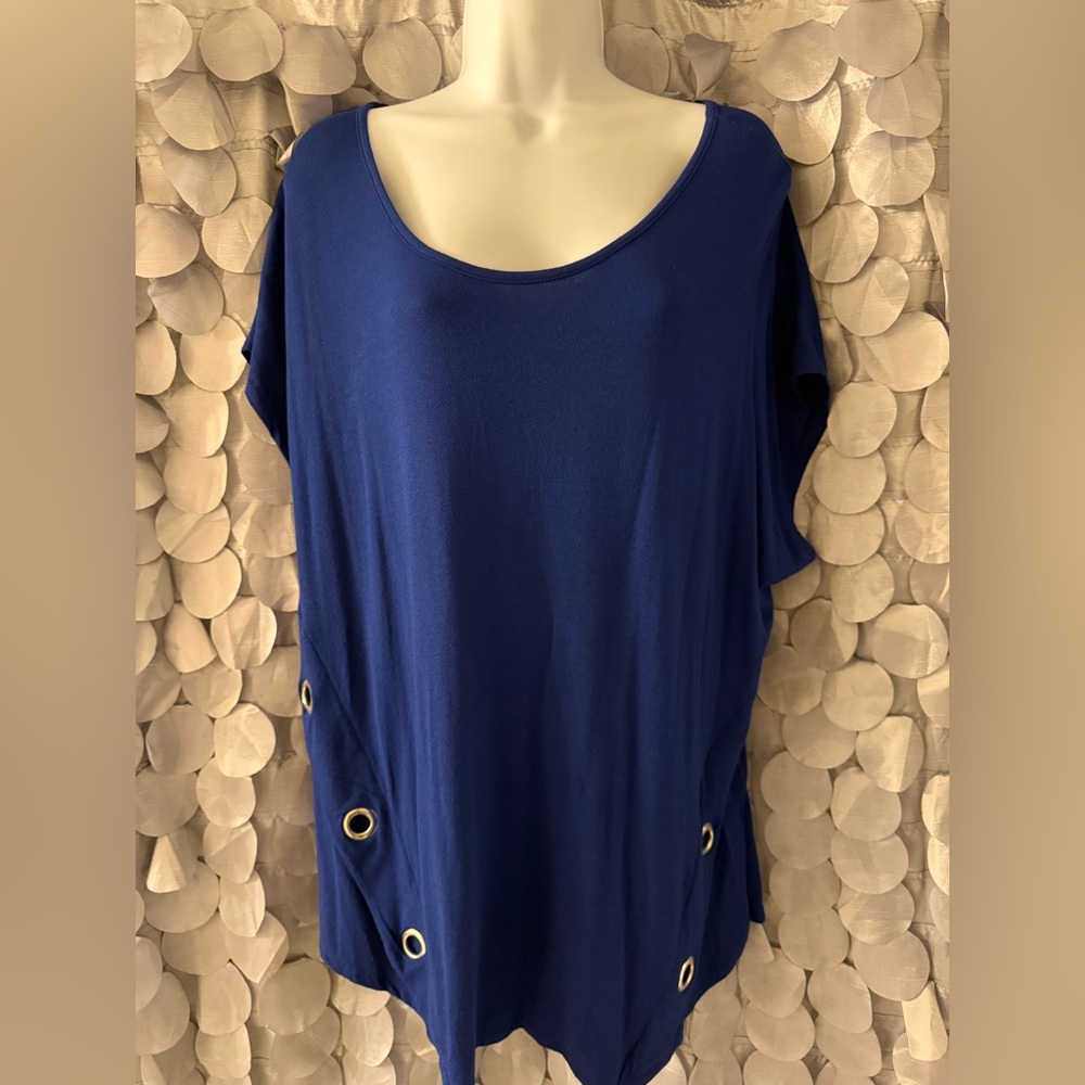 Chic Women's Blue Blouse with Grommet Accents